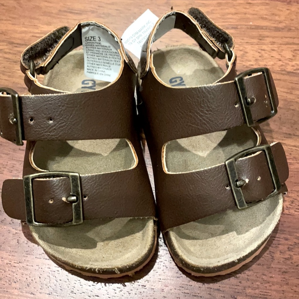 Gymboree brown buckle sandals
